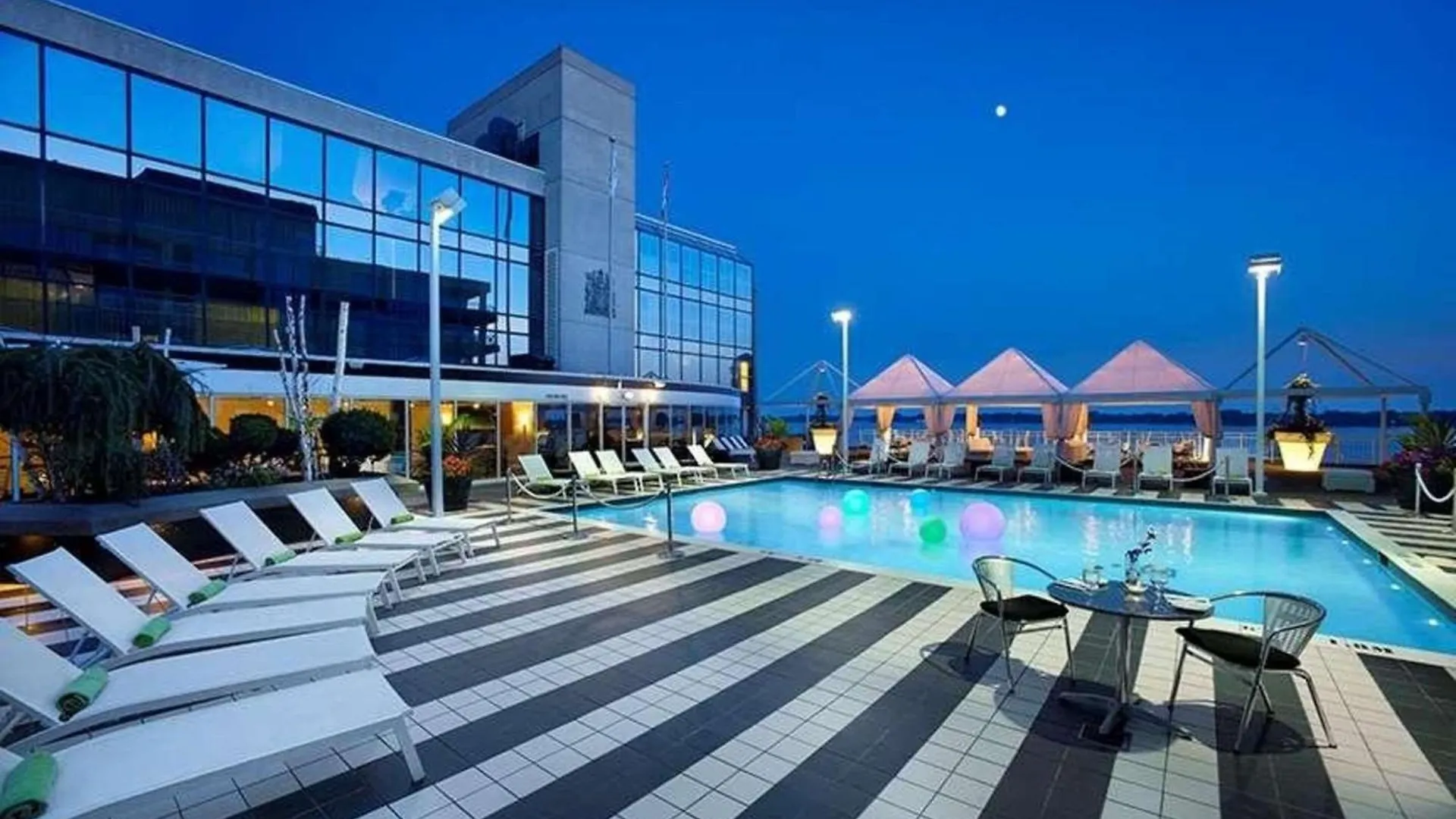 Radisson Blu Toronto Downtown Hotel