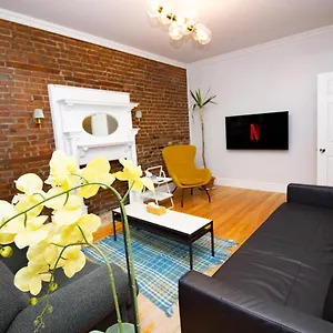 Holiday home Bell Center/crescent Street Is Your Neighbor Montreal